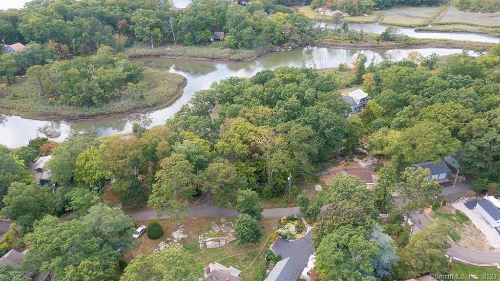31 Wood Road Branford CT 06405