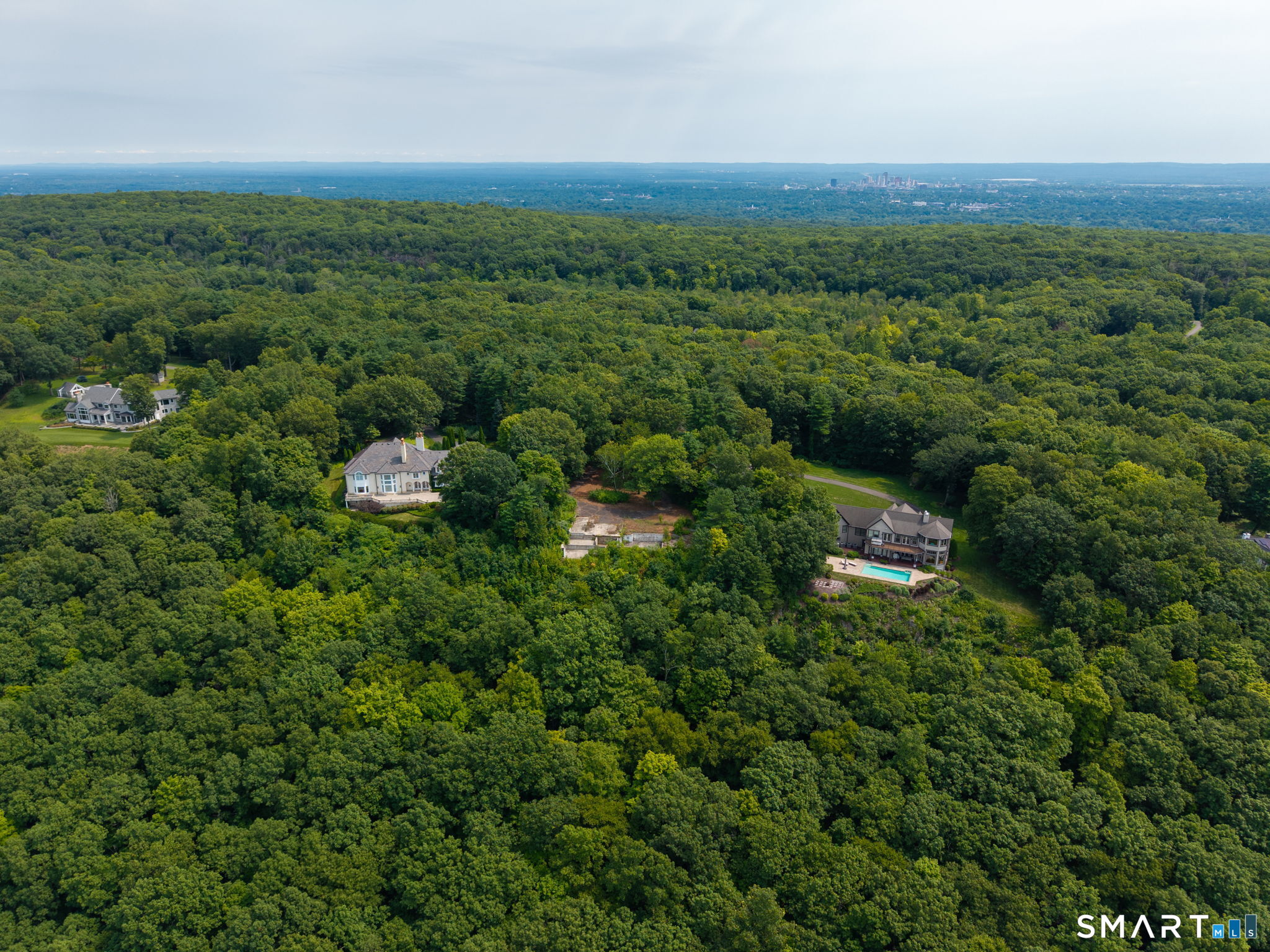 529 Deercliff Road Avon CT 06001