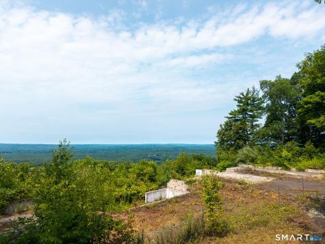 529 Deercliff Road Avon CT 06001