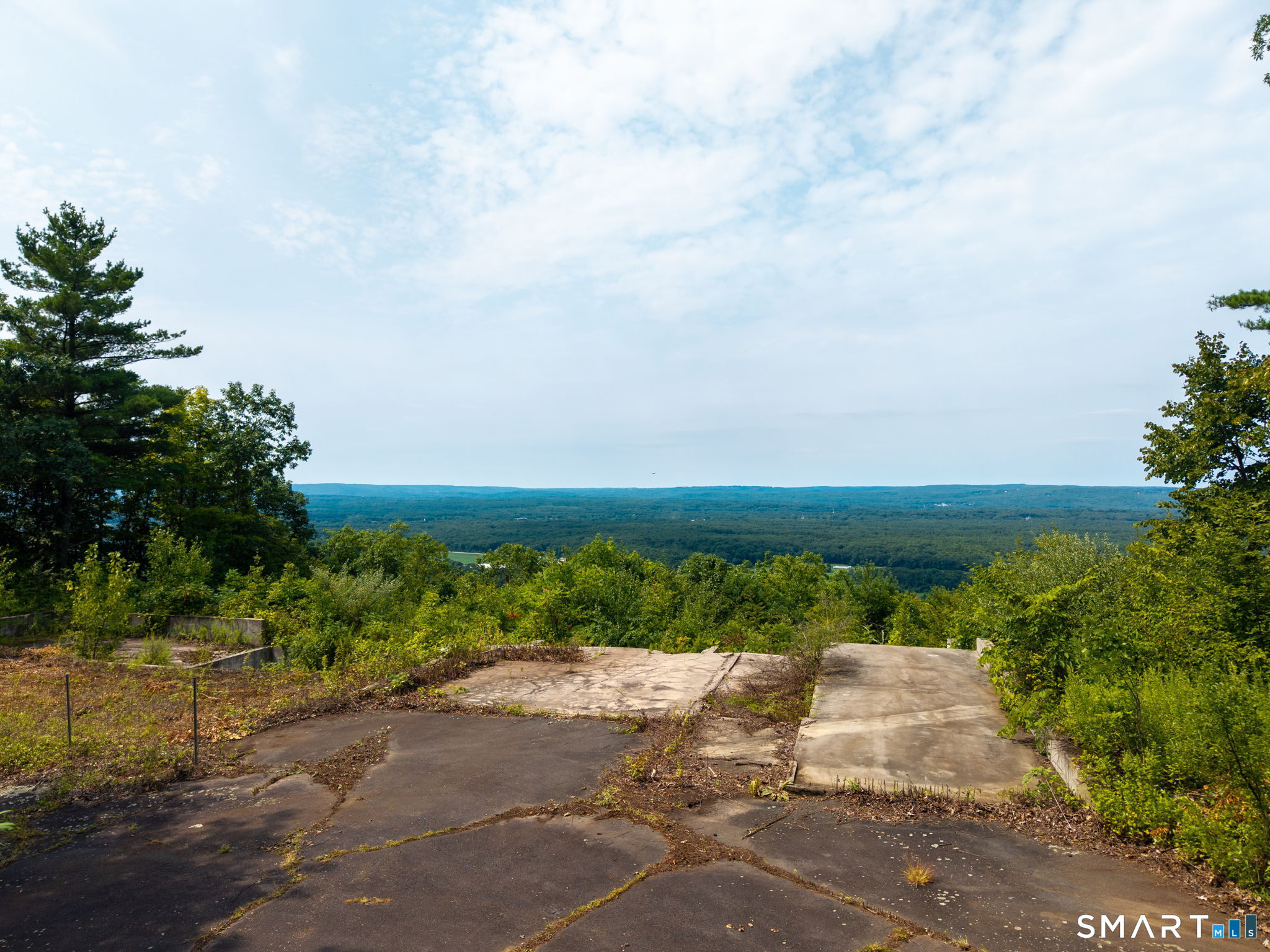 529 Deercliff Road Avon CT 06001