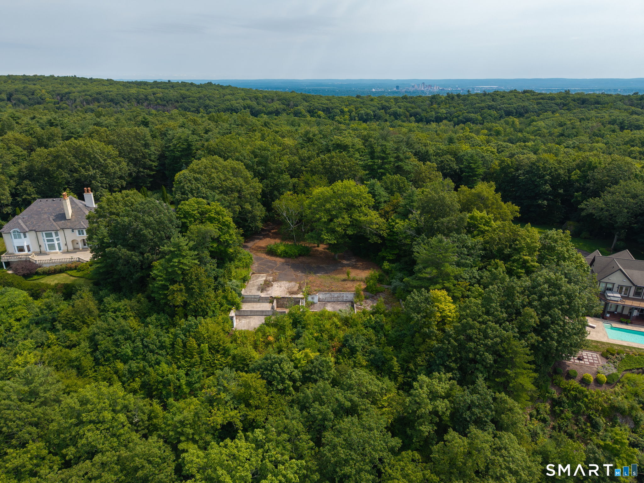 529 Deercliff Road Avon CT 06001