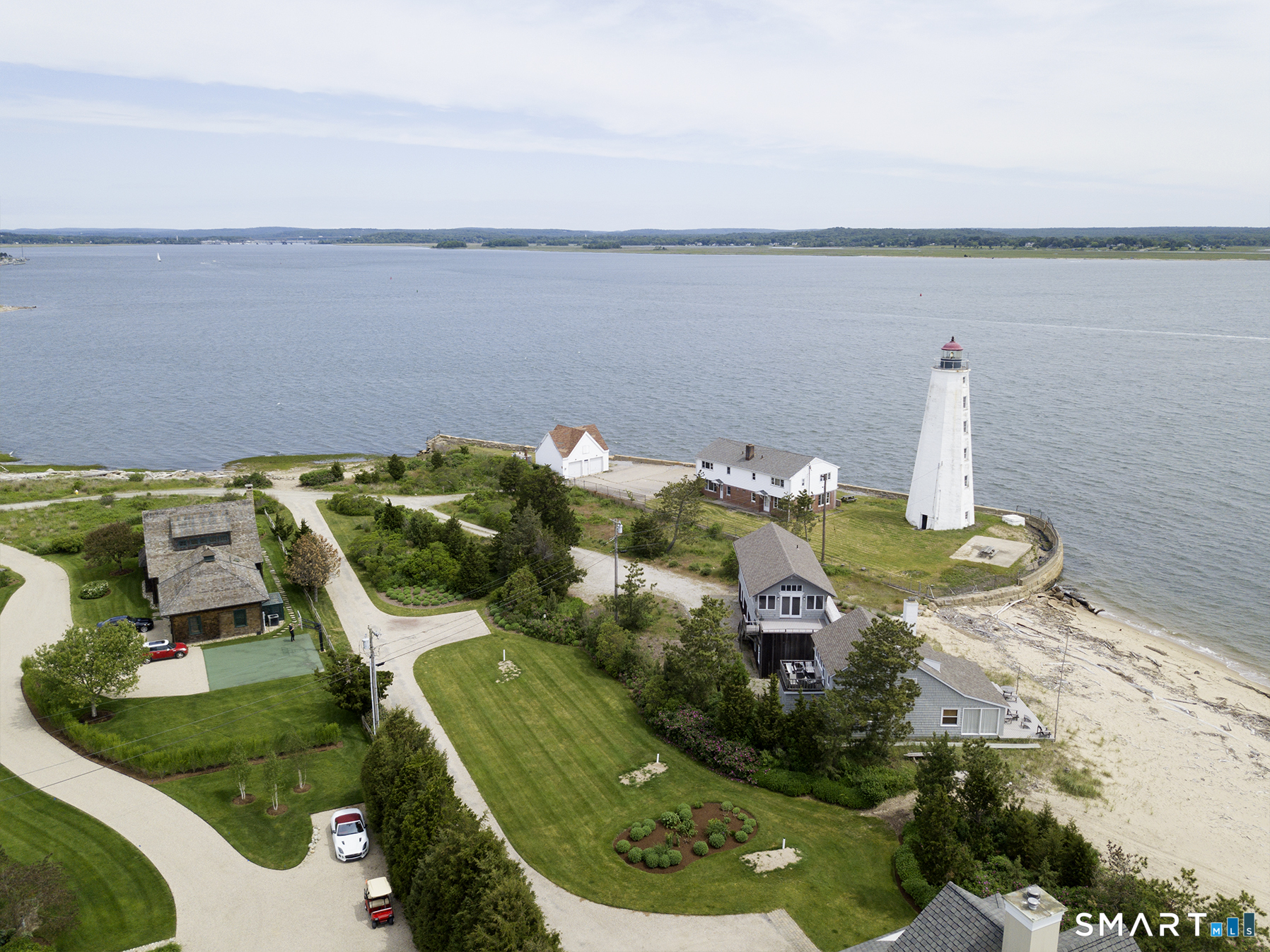 101-A Sequassen Avenue Old Saybrook CT 06475