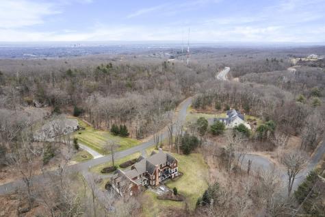 24 Parsons Way Avon CT 06001