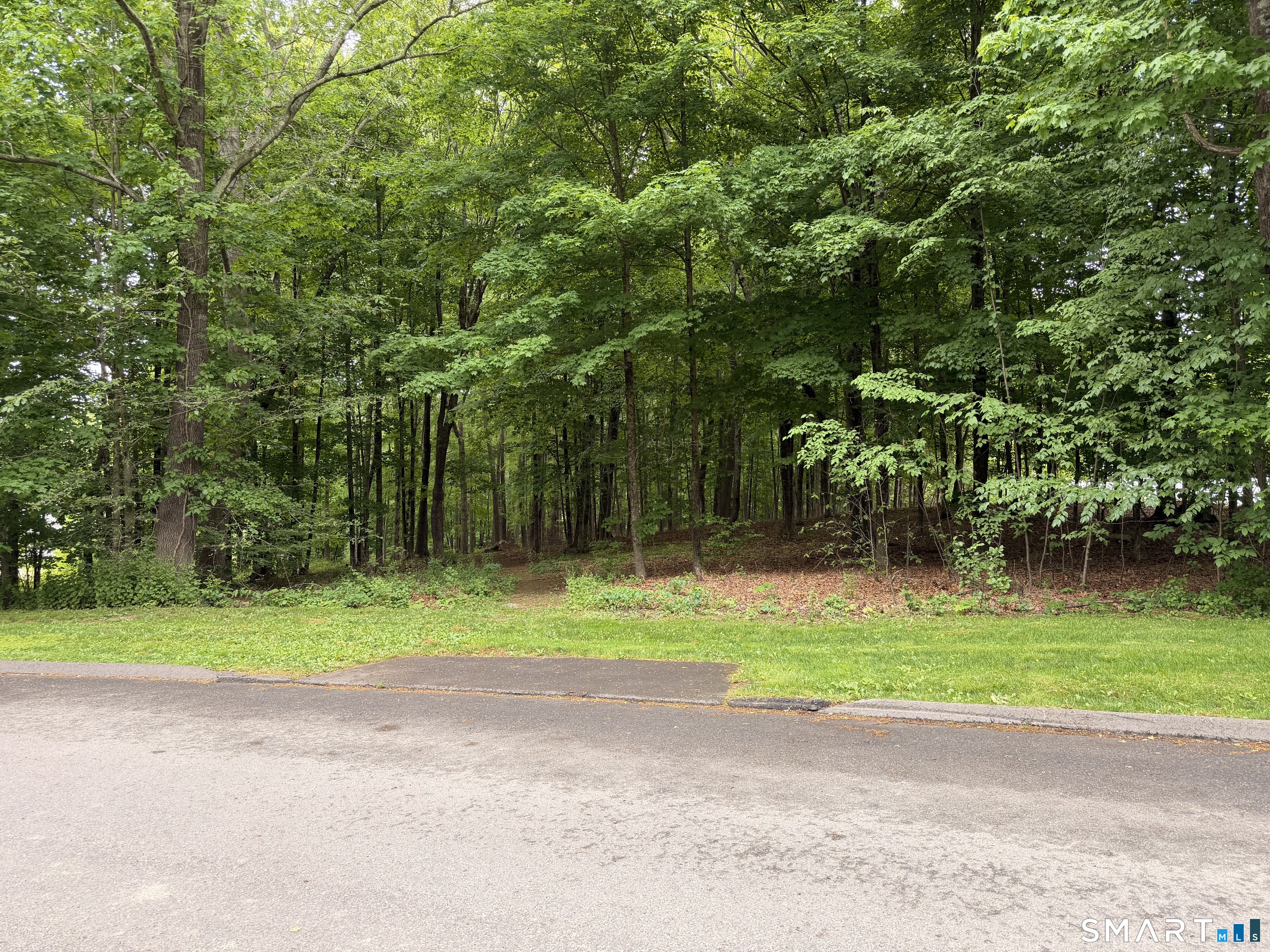 8 Sugar Maple Lane New Fairfield CT 06812