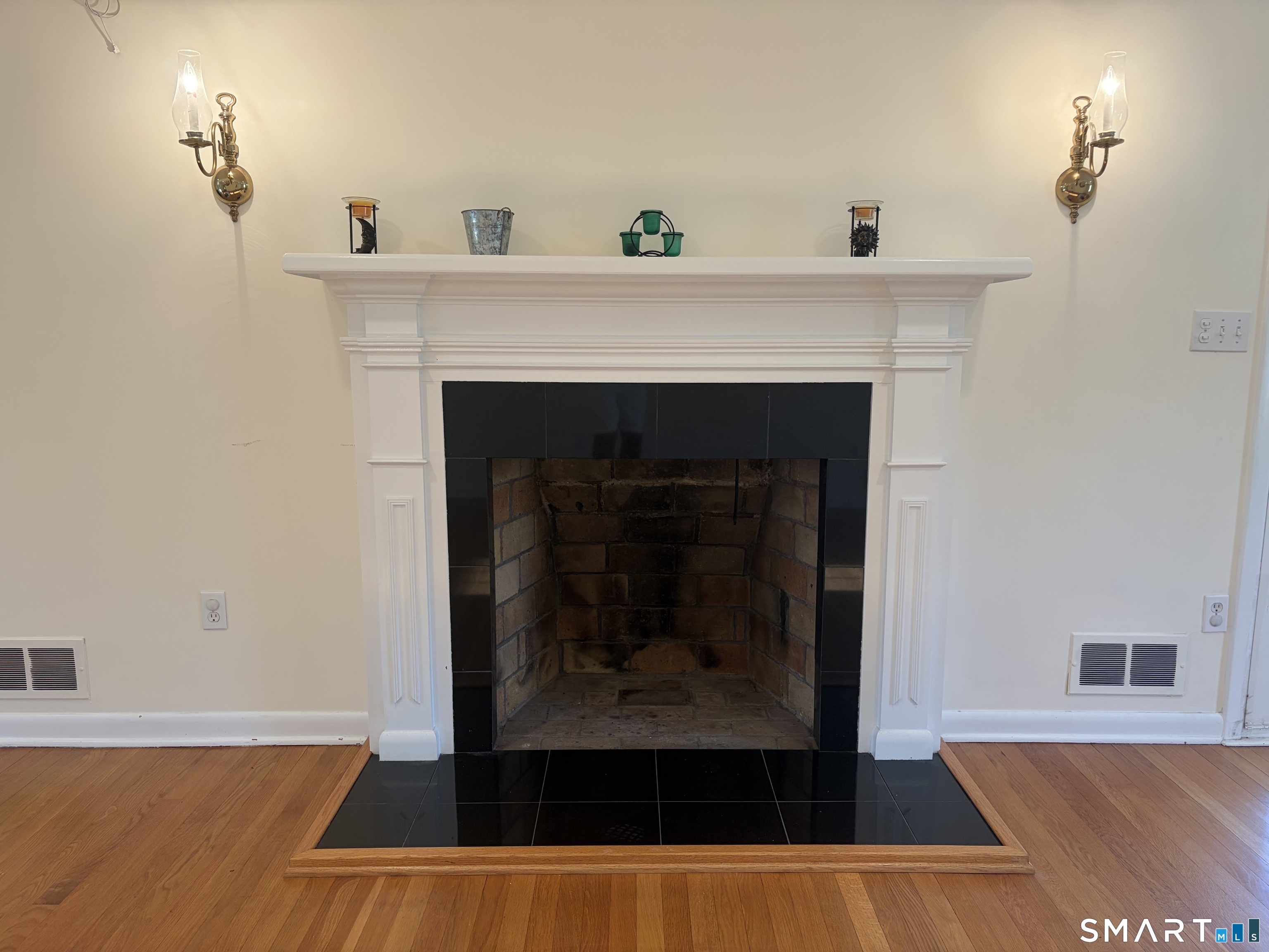 1827 Marion Road Cheshire CT 06410