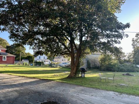 25 Menghi Street New London CT 06320