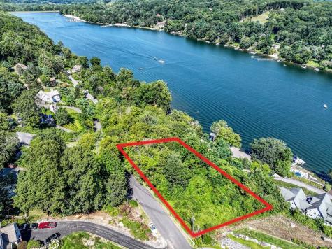 22 Candlewood Common New Milford CT 06776