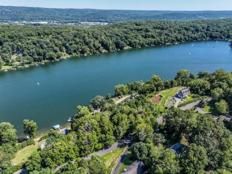 22 Candlewood Common New Milford CT 06776