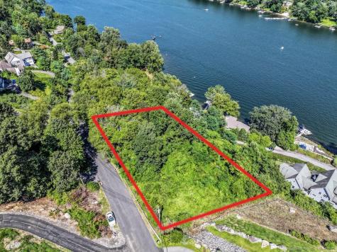 22 Candlewood Common New Milford CT 06776