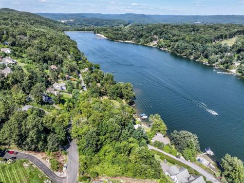 22 Candlewood Common New Milford CT 06776