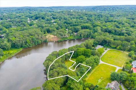 41B River Road Essex CT 06426
