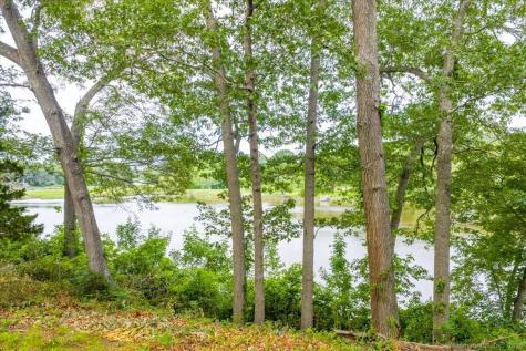 41B River Road Essex CT 06426
