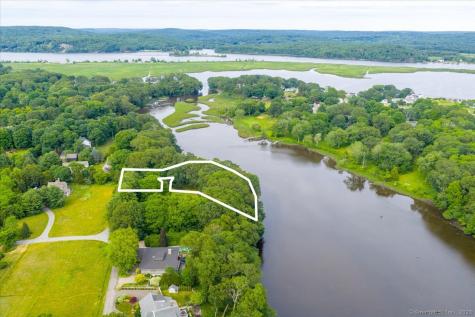 41B River Road Essex CT 06426