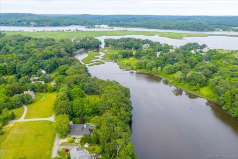 41B River Road Essex CT 06426