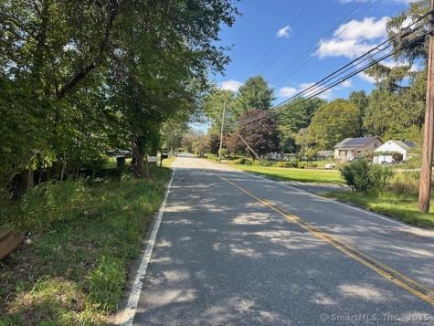 87 Fort Shantok Road Montville CT 06382