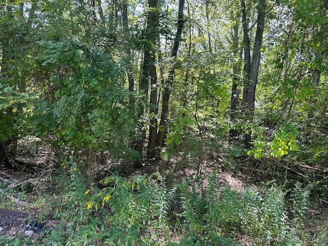 87 Fort Shantok Road Montville CT 06382