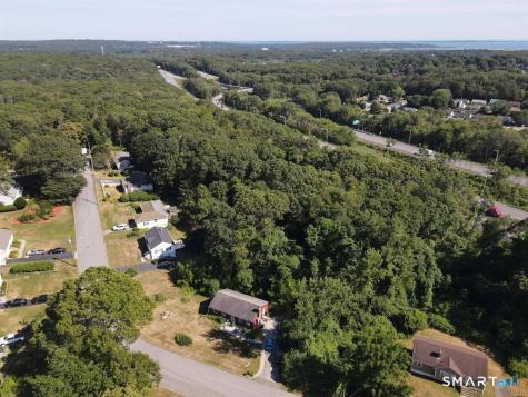 Bonnie Circle Groton CT 06340