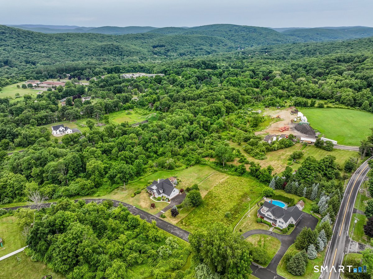 31 Stone Oak Drive New Milford CT 06776