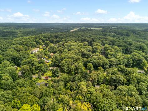 14 West Woodland Drive Redding CT 06896