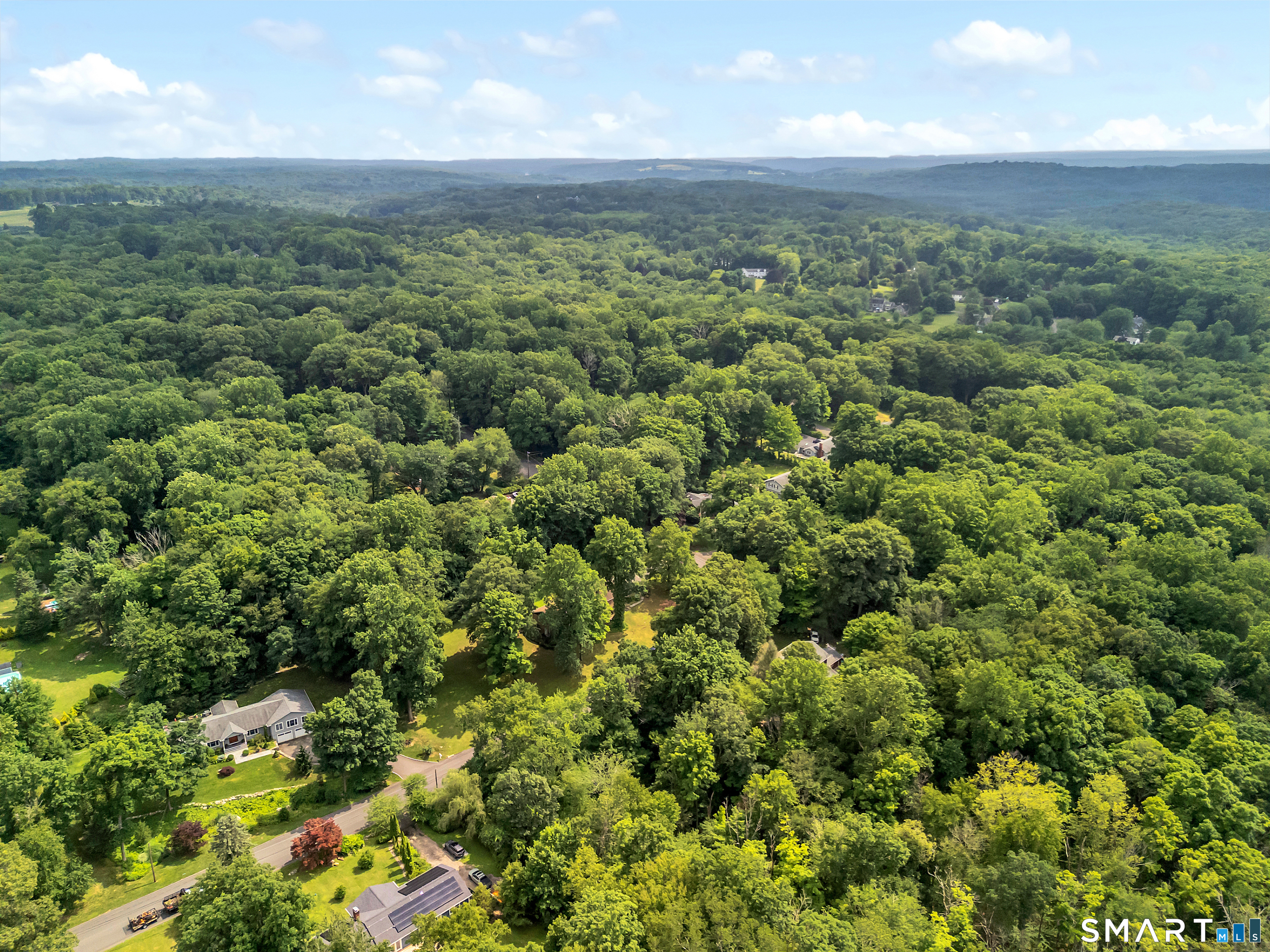 14 West Woodland Drive Redding CT 06896