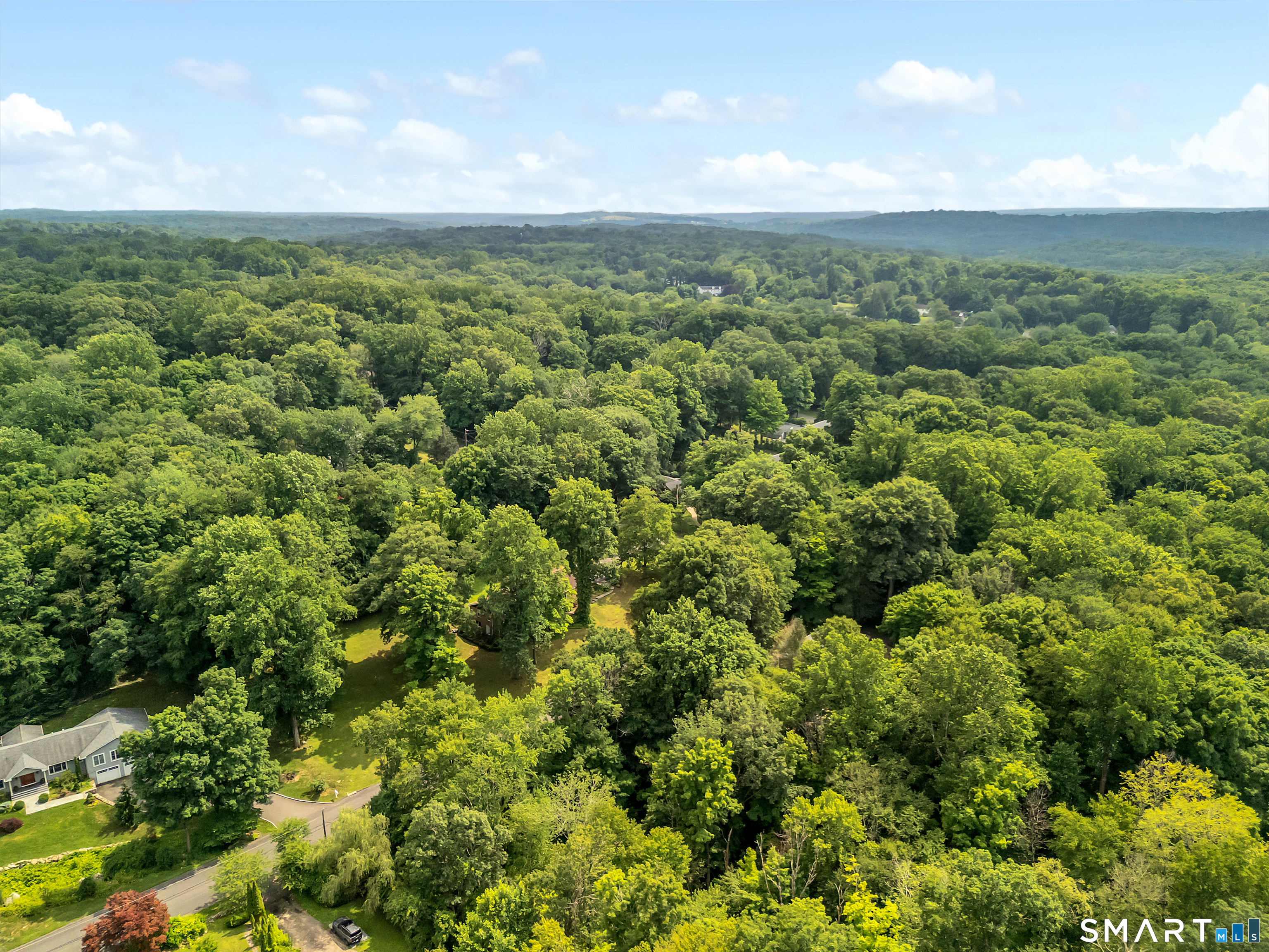 14 West Woodland Drive Redding CT 06896