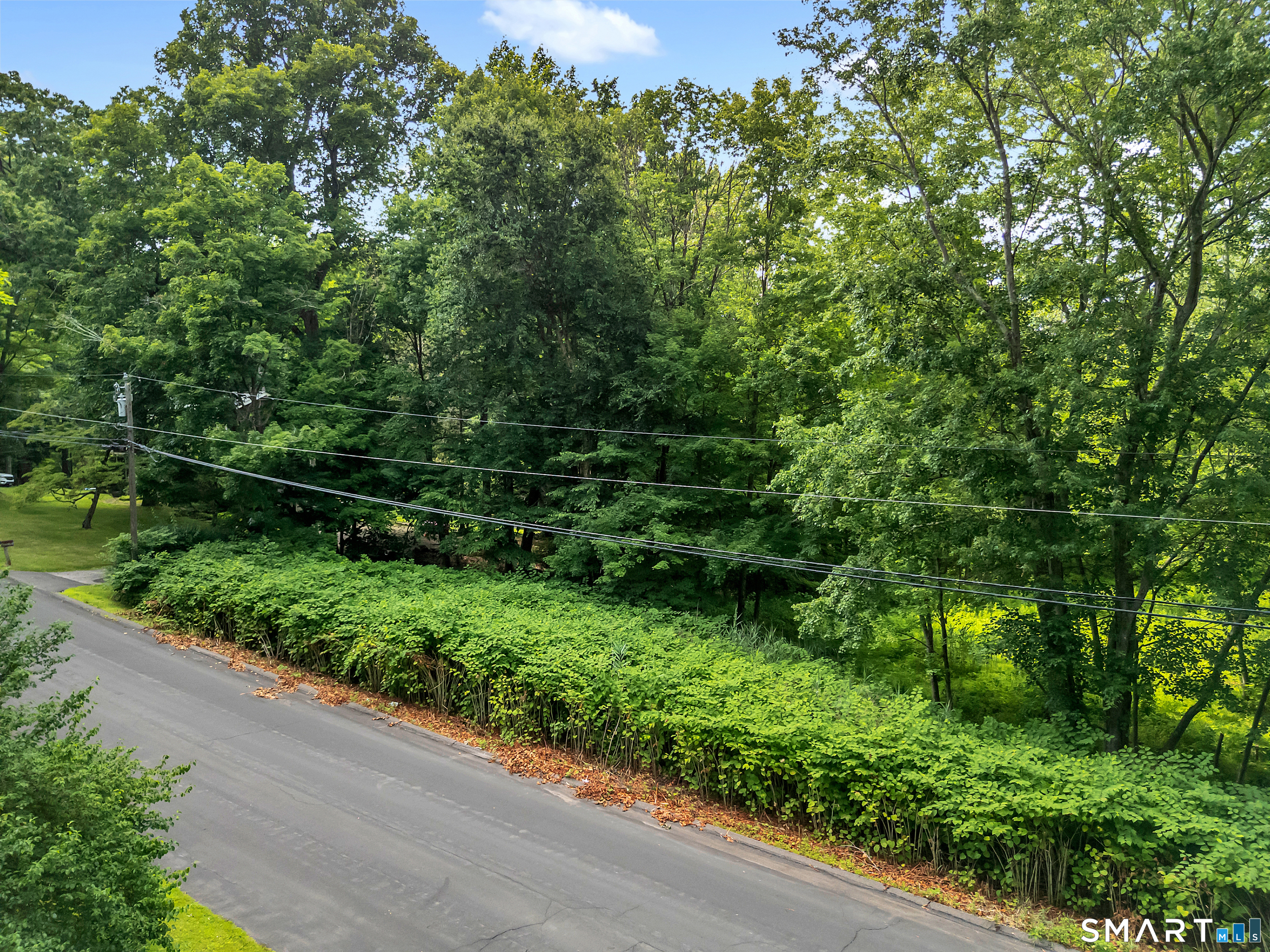 14 West Woodland Drive Redding CT 06896