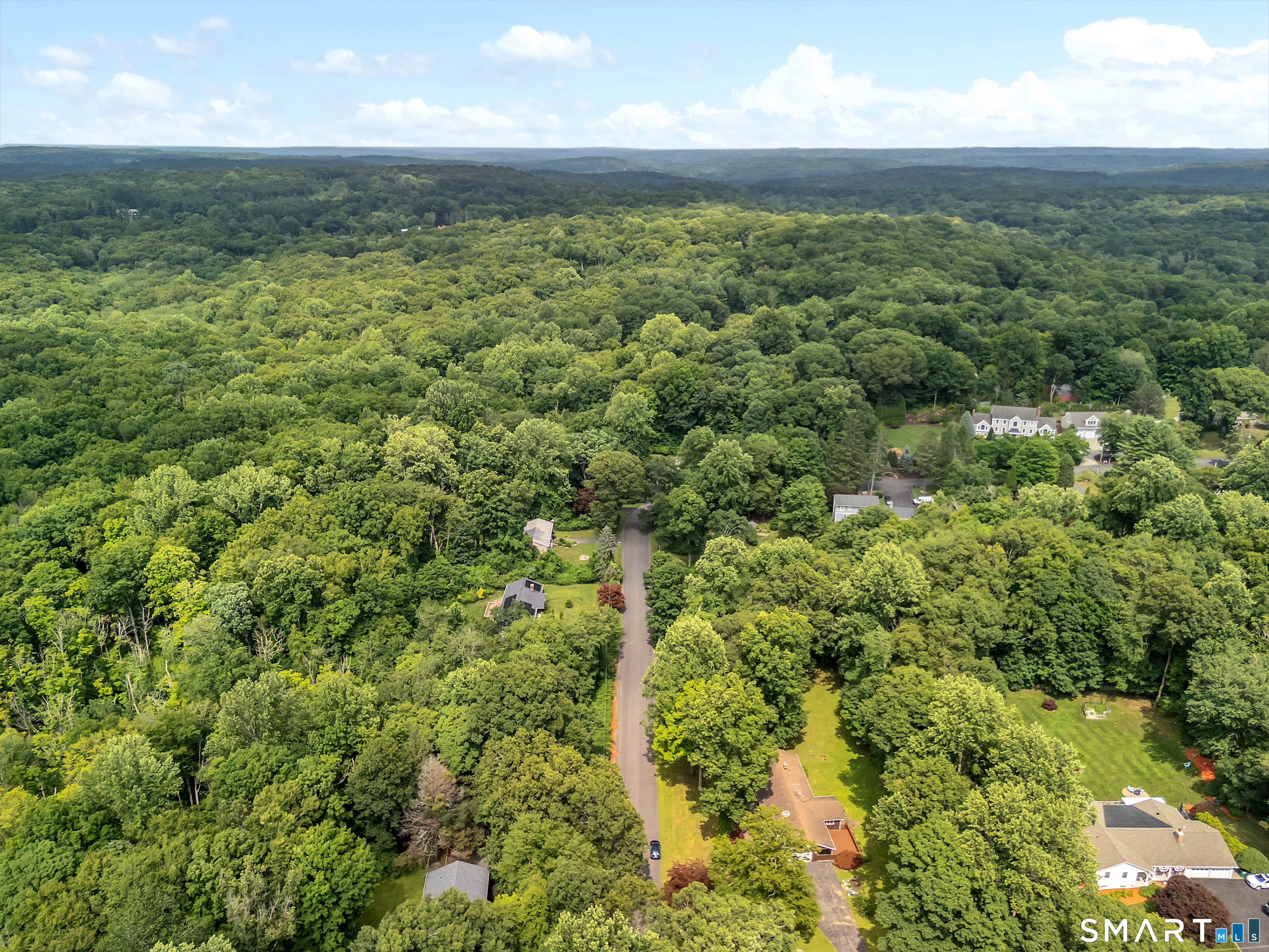 14 West Woodland Drive Redding CT 06896
