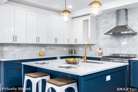 80 Roxbury Road East Lyme CT 06357