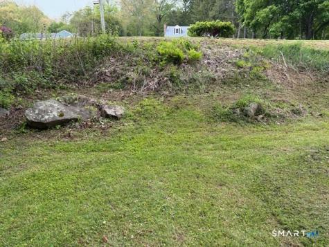 5 Bungay Terrace Seymour CT 06483