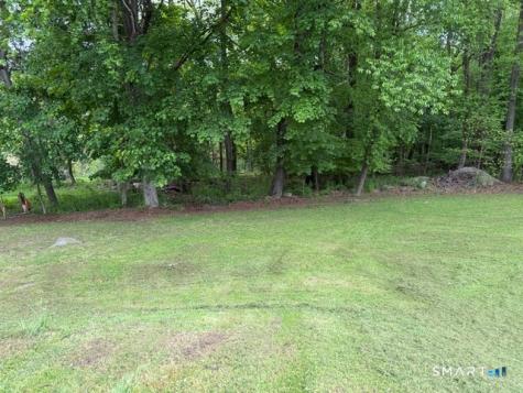 5 Bungay Terrace Seymour CT 06483