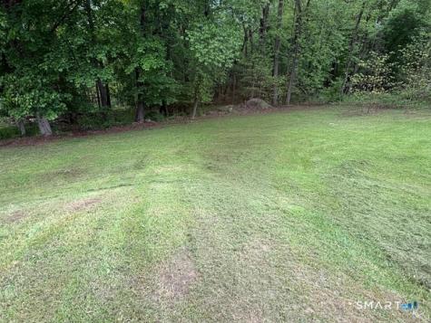 5 Bungay Terrace Seymour CT 06483