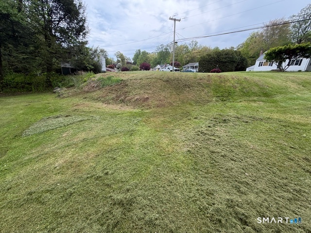 5 Bungay Terrace Seymour CT 06483