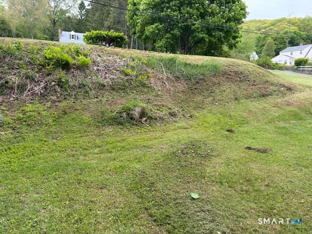 5 Bungay Terrace Seymour CT 06483