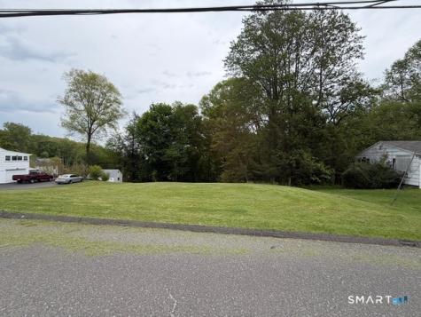 5 Bungay Terrace Seymour CT 06483