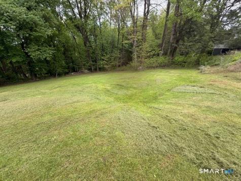 5 Bungay Terrace Seymour CT 06483
