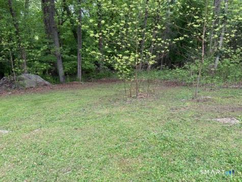 5 Bungay Terrace Seymour CT 06483