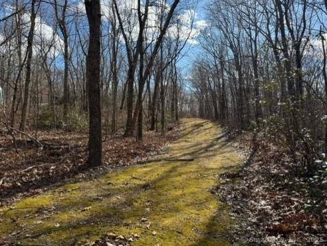 Mountain Laurel Drive Middletown CT 06457