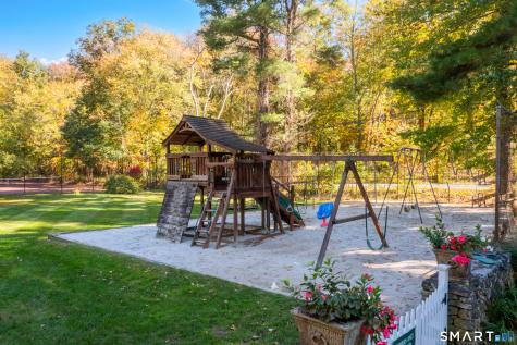 B Bridge Road Weston CT 06883
