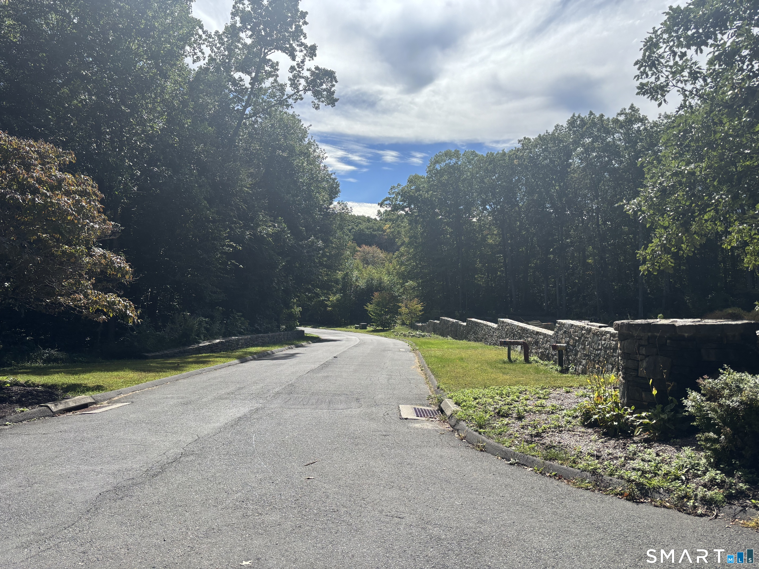 8 Sebastian Trail Newtown CT 06470