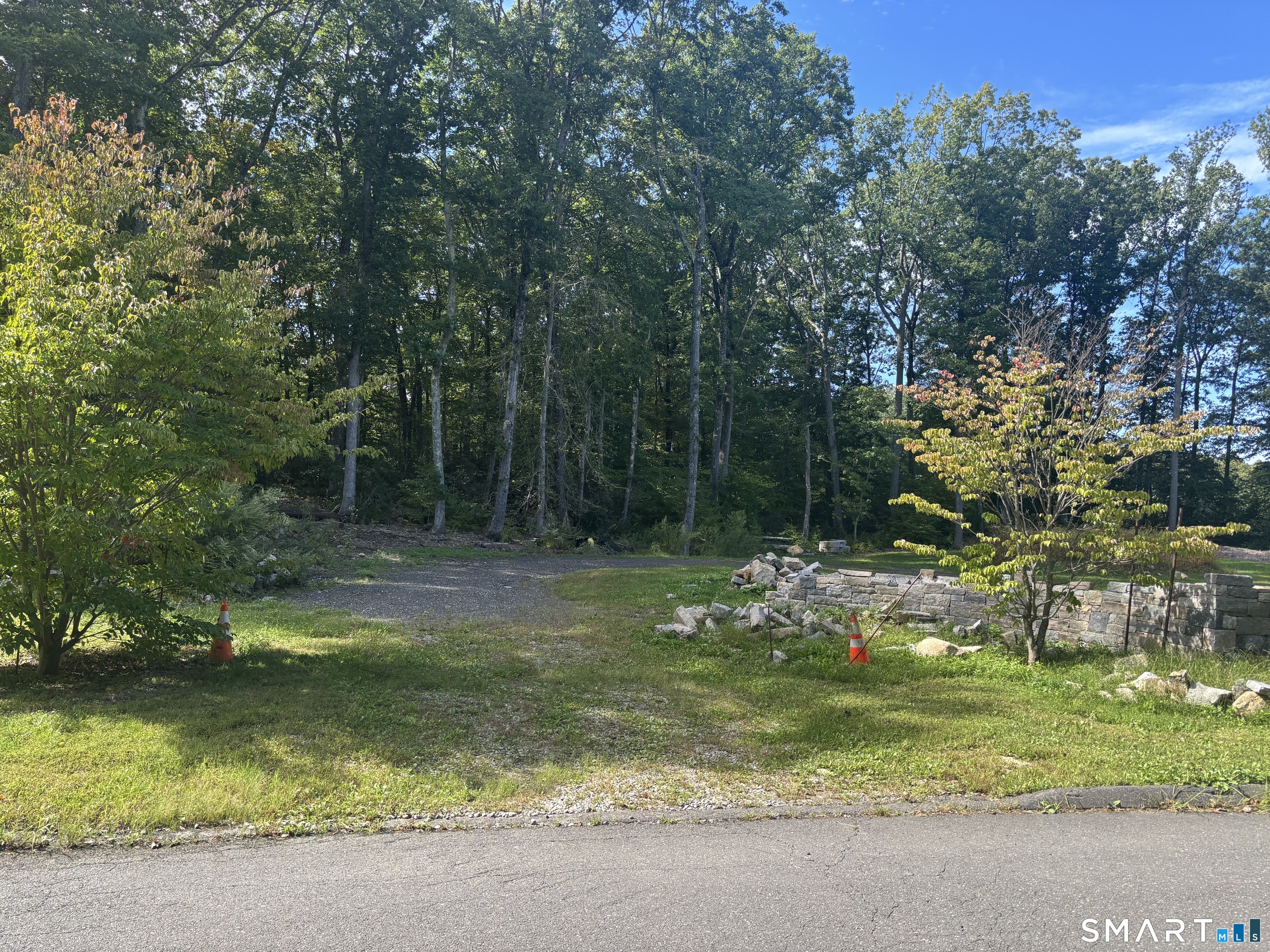 8 Sebastian Trail Newtown CT 06470