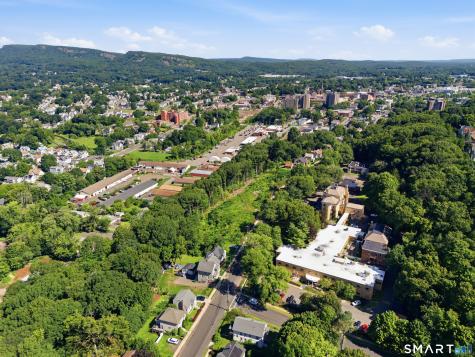 365 Crown Street Meriden CT 06450