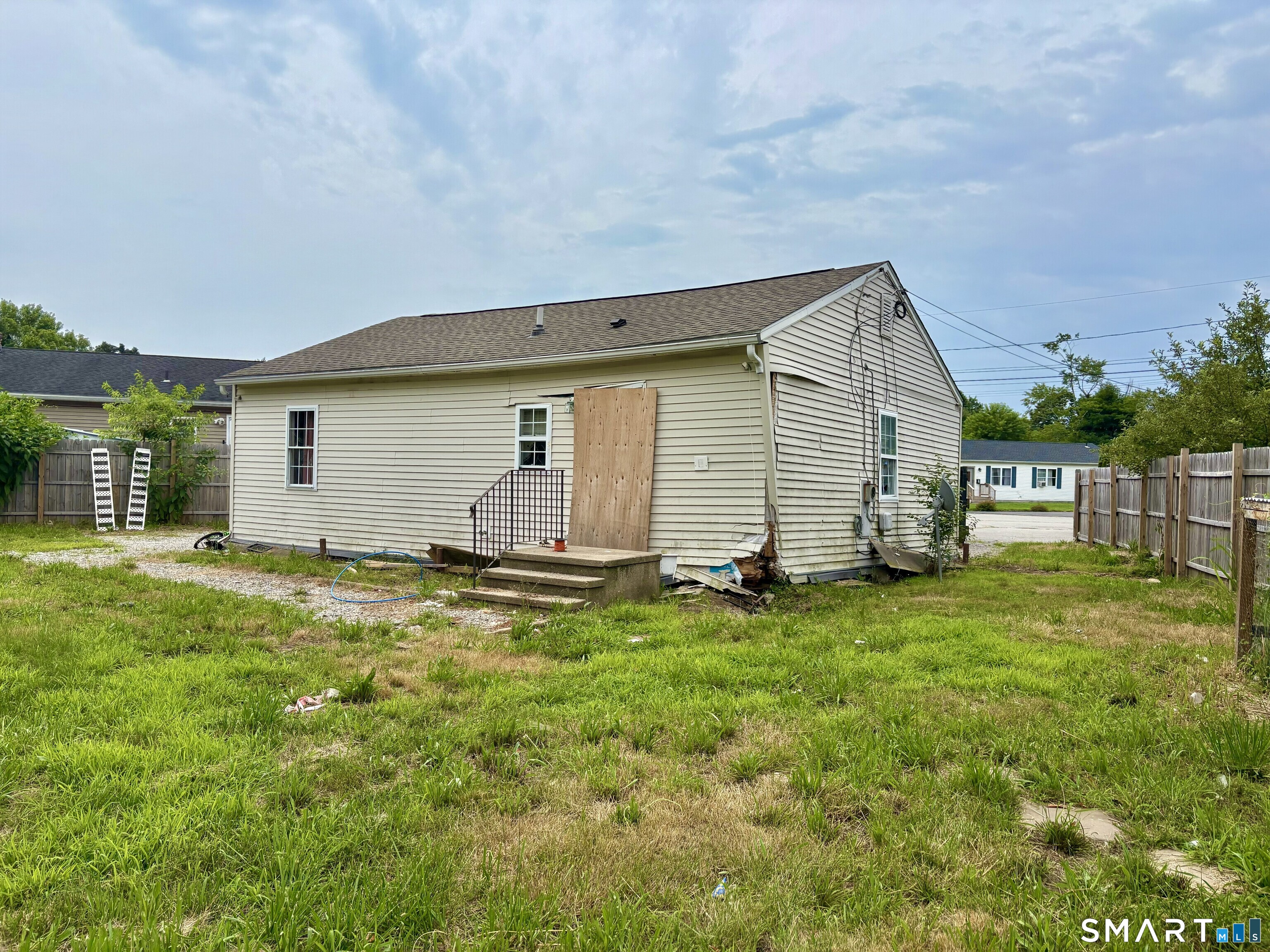 16 Utica Court Groton CT 06340