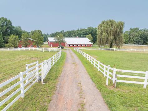 949 North Street Suffield CT 06078