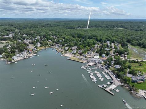 12 Bowhay Hill Road Branford CT 06405