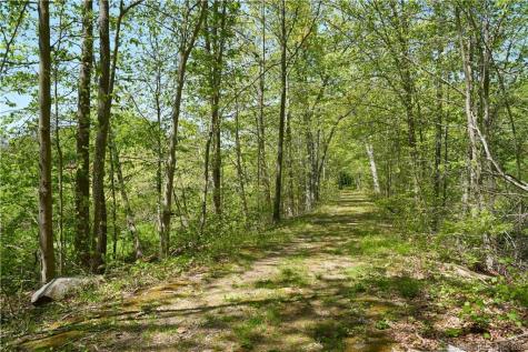 12 Bowhay Hill Road Branford CT 06405