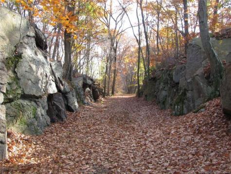 12 Bowhay Hill Road Branford CT 06405