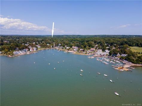 12 Bowhay Hill Road Branford CT 06405