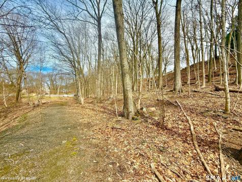 71 Dunbar Hill Road Hamden CT 06514