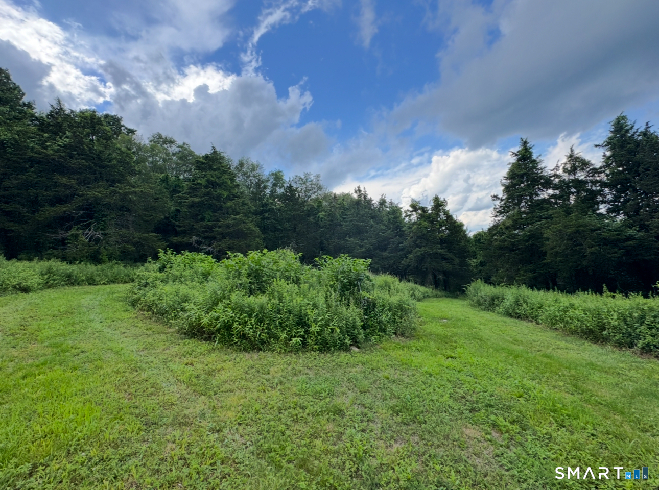 Montville CT, 135 Noble Hill Road