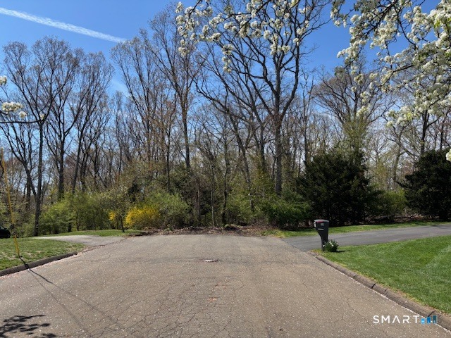 27 Falcon Crest Drive North Haven CT 06473